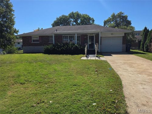 8382 Lonkar Drive, Affton, MO, 63123 | Card Image