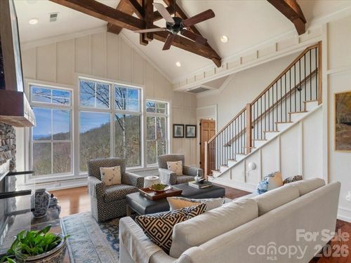 i301-45 Creekside Way, Burnsville, NC, 28714 | Card Image