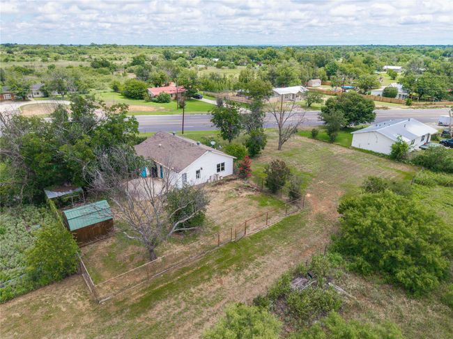 1101 W Hall St, House other with 3 bedrooms, 2 bathrooms and null parking in Bangs TX | Image 4