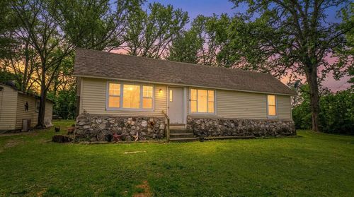 100 E Adams St, Thayer, MO, 65791 | Card Image