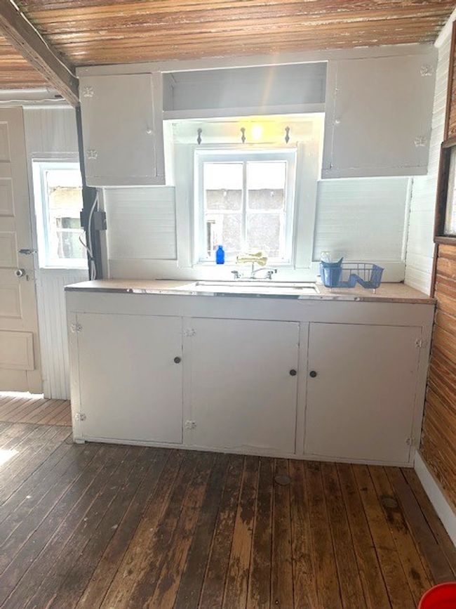 404 E Hackberry St, House other with 2 bedrooms, 1 bathrooms and null parking in Sanderson TX | Image 9