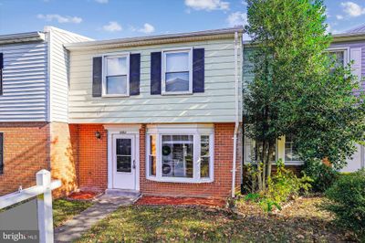 10662 Meadow Grove Court, Townhouse with 3 bedrooms, 2 bathrooms and null parking in MANASSAS VA | Image 1