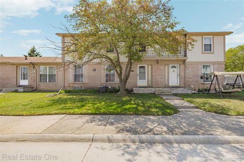 35367 Tall Oaks Dr, Sterling Heights, MI, 48312-3632 | Card Image