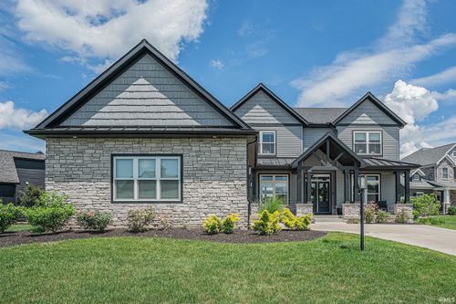 18419 Donegal Dr, South Bend, IN, 46637-6062 | Card Image
