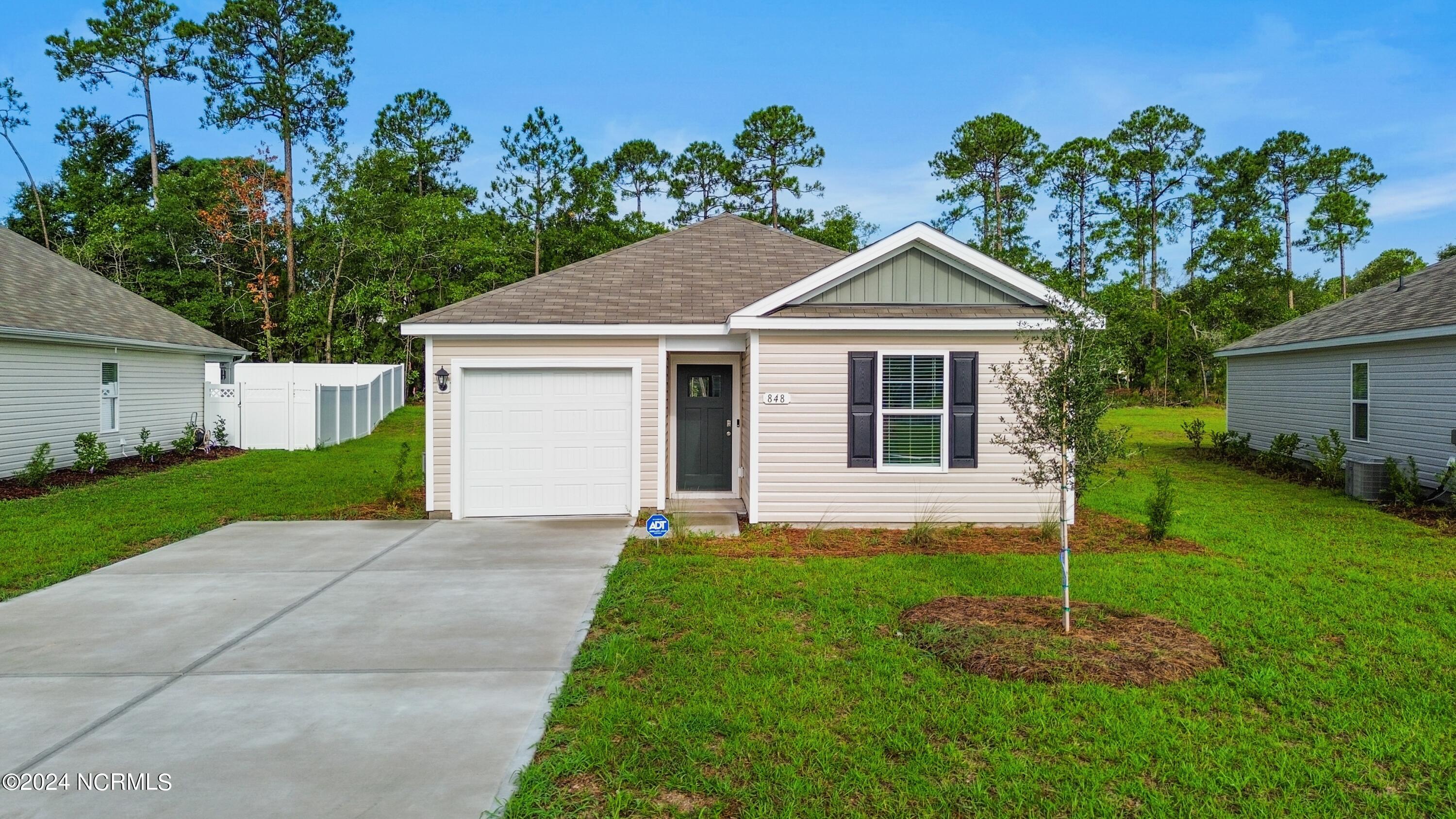 Shipley Way, Supply, NC 28462