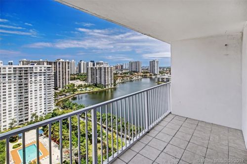2208w-2801 Ne 183rd St, Aventura, FL, 33160-2135 | Card Image