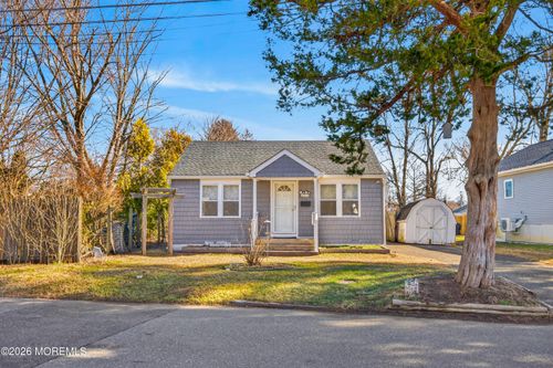 22 Twin Dr, New Egypt, NJ, 08533-1514 | Card Image