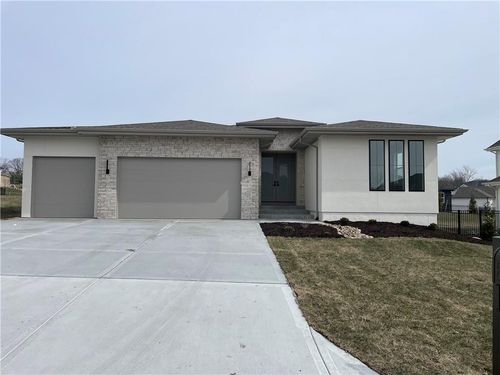 2701 Ne Wheatley Dr, Blue Springs, MO, 64029-7732 | Card Image