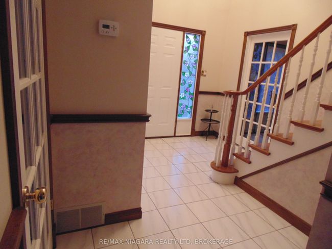 683 Canboro Rd, House other with 3 bedrooms, 3 bathrooms and 6 parking in Fenwick ON | Image 24