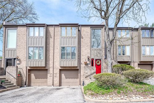 92 Locust Ct, Pittsburgh, PA, 15237-2626 | Card Image