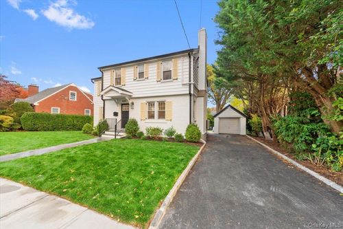 418 Third Ave, Pelham, NY, 10803-1118 | Card Image