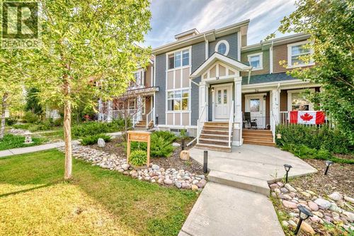 28 Sunset Rd, Cochrane, AB, T4C0W3 | Card Image