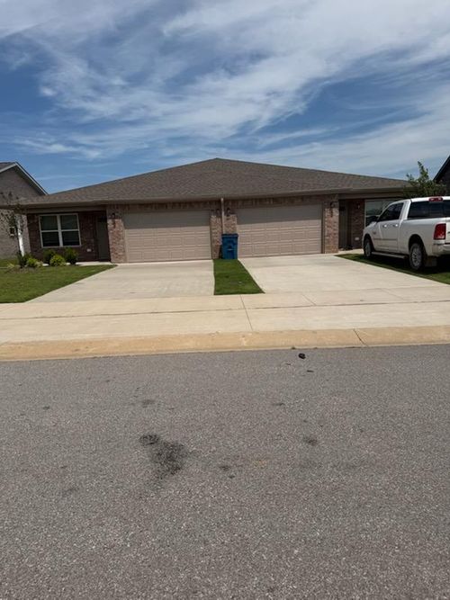 6806 Nw Trevy Street, Highfill, AR, 72712 | Card Image