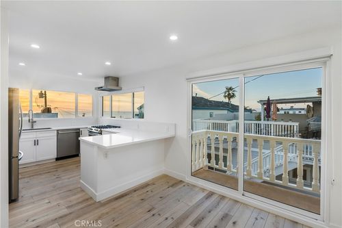 apt-d-133 34th St, Hermosa Beach, CA, 90254-2014 | Card Image