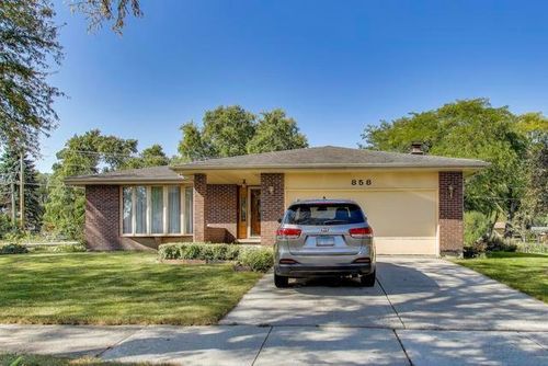 858 Academy Ave, Matteson, IL, 60443-1815 | Card Image