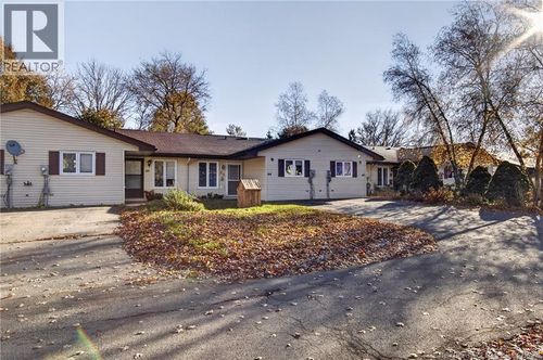 44 Wallace Crt, Sussex, NB, E4E2C7 | Card Image