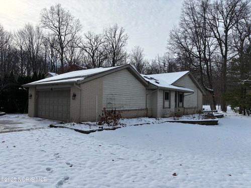 783 Fairway Ln, Wauseon, OH, 43567-8400 | Card Image