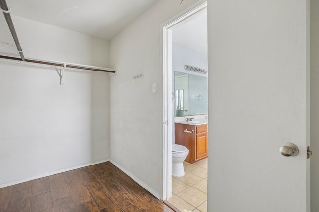 Primary Closet | Image 21