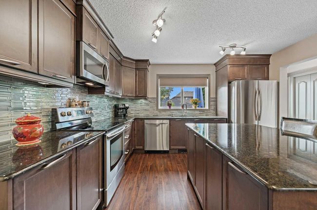 41 Legacy Gate Se, Home with 3 bedrooms, 4 bathrooms and 2 parking in Calgary AB | Image 12