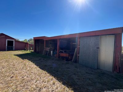 2450 Highway 132, House other with 4 bedrooms, 2 bathrooms and null parking in Natalia TX | Image 2