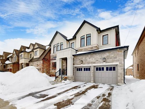 98 Church St, Keswick, ON, L4P0J4 | Card Image