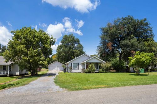 6943 Howe St, Groves, TX, 77619-6208 | Card Image