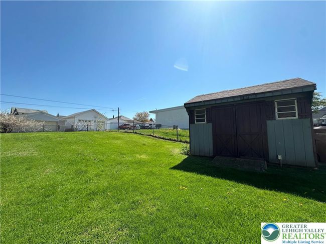 2215 N 3 Rd Ave, House other with 4 bedrooms, 2 bathrooms and null parking in Whitehall PA | Image 33