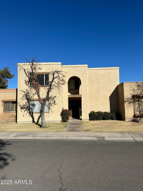 2130 E Dunbar Dr, Tempe, AZ, 85282-7453 | Card Image