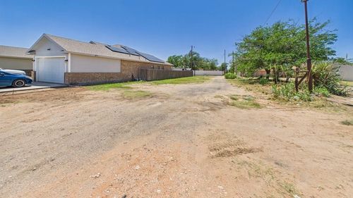 930 S Crane Ave, Odessa, TX, 79763-4657 | Card Image
