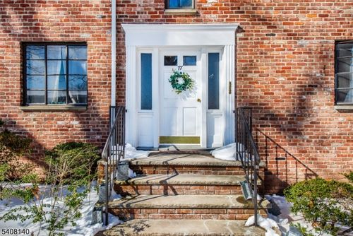 77b-77 Troy Dr, Springfield, NJ, 07081-2050 | Card Image