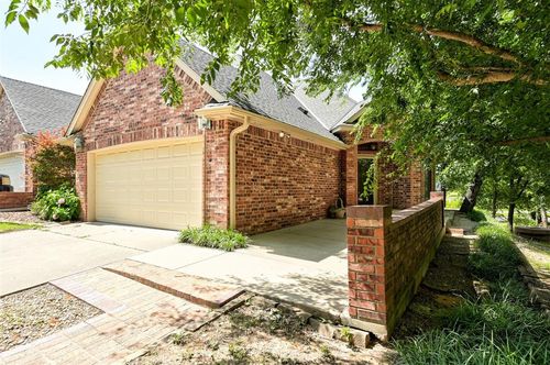 1720 Tenbears Rd, Edmond, OK, 73034-6165 | Card Image