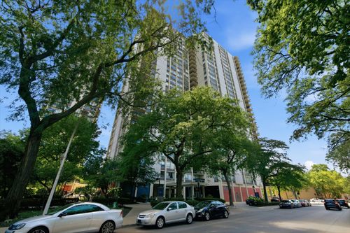 2104c-1360 N Sandburg Ter, Chicago, IL, 60610-2040 | Card Image