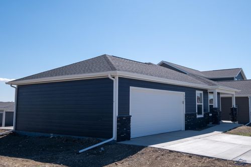 461 Henry Potter Rd, Box Elder, SD, 57719-8015 | Card Image