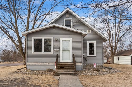 422 8th St Se, Waseca, MN, 56093-3820 | Card Image