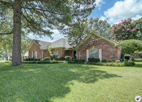 305 Whippoorwill Ln, Wake Village, TX, 75501-8641 | Card Image
