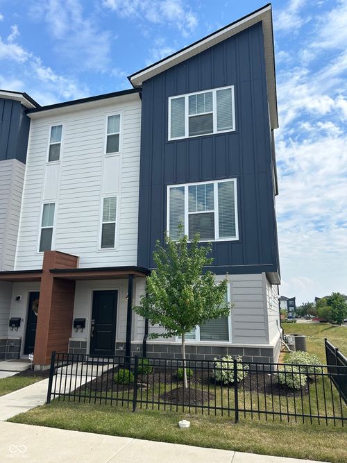 2923 W New York St, Indianapolis, IN, 46222-4487 | Card Image