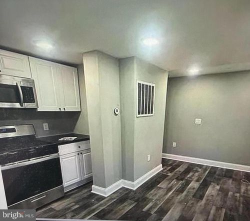 119 W Susquehanna Ave, Philadelphia, PA, 19122-1718 | Card Image