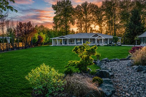 8091 232 St, Langley, BC, V1M3R8 | Card Image