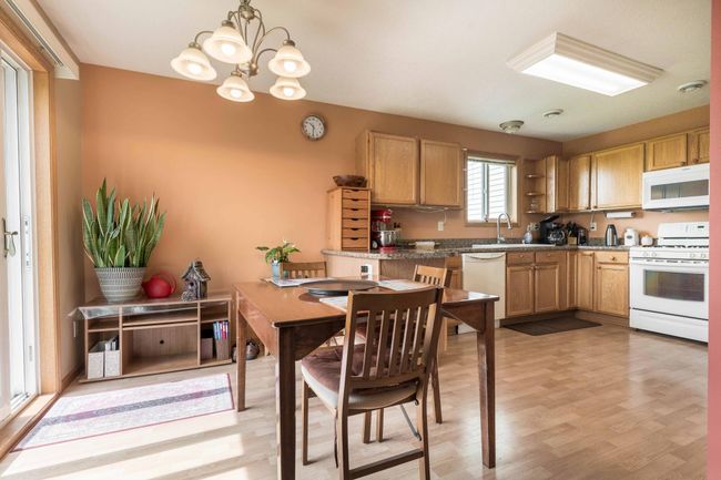 Dining Kitchen | Image 27