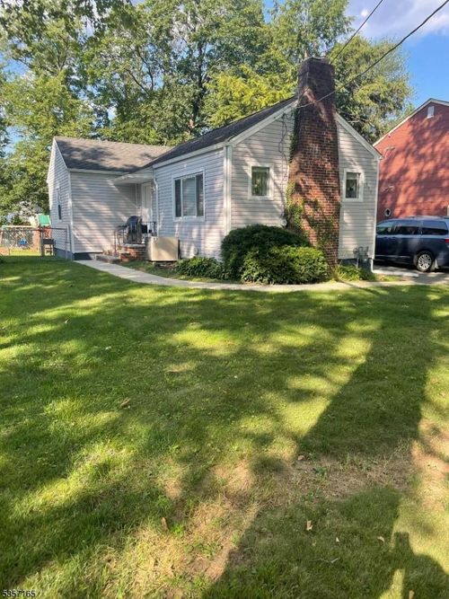 131 Berkeley Ter, Plainfield, NJ, 07062-1501 | Card Image