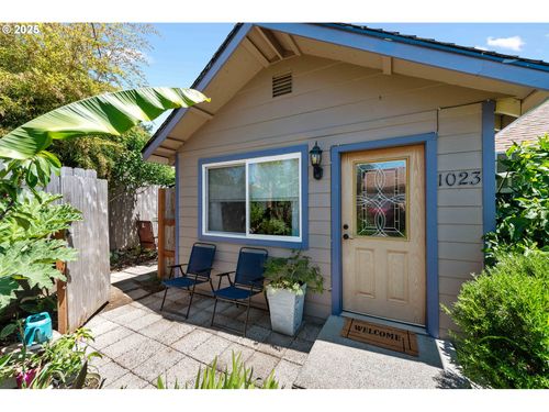1023 18th St, Myrtle Point, OR, 97458-1507 | Card Image