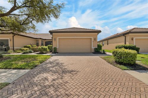 210 Shell Falls Dr, APOLLO BEACH, FL, 33572-3128 | Card Image