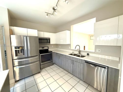16120-16120 Emerald Cove Rd, Weston, FL, 33331-3129 | Card Image