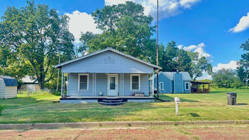 410 E Taylor Ave, Arkansas City, KS, 67005-3648 | Card Image