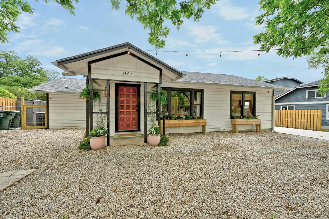 Hopkins St, San Marcos, TX 78666