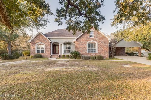 11827 River Estates Cir, Biloxi, MS, 39532-8603 | Card Image