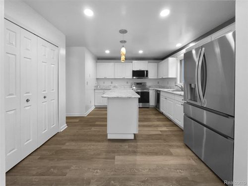 4960 Paula Ave, Clarkston, MI, 48346-2663 | Card Image