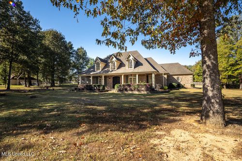 20 Surrey Loop, Byhalia, MS, 38611-7634 | Card Image