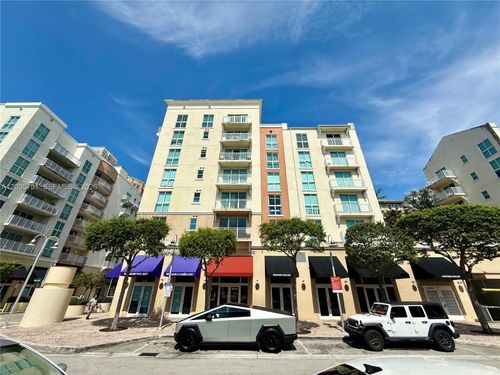 c313-7275 90th St, Miami, FL, 33156-8306 | Card Image