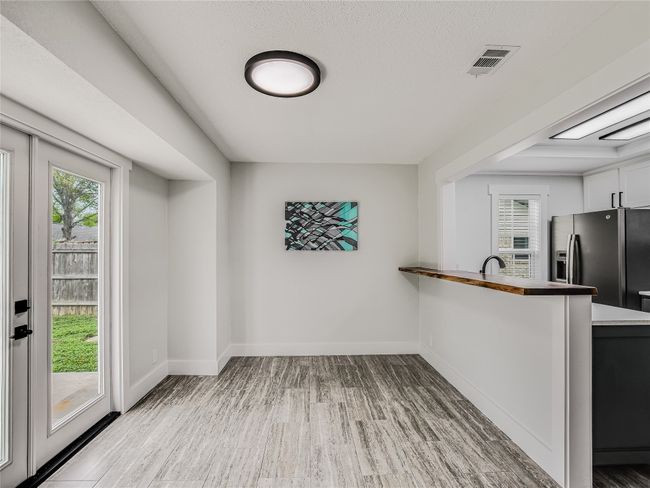 801 E Central Dr, House other with 3 bedrooms, 2 bathrooms and 2 parking in Georgetown TX | Image 6
